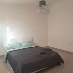 Summer House, μονοκατοικία 120 Holiday home