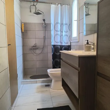 Hébergement de vacances Summer House, μονοκατοικία 120 *